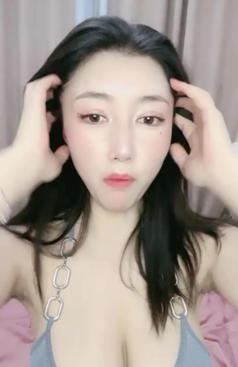 图片[1]-【PK】顶级颜值主播 气质巨乳【甜萌】资源合集【18V 13.1G】 • 欲泽社 - 全网每日精品资源-欲泽社 - 全网每日精品资源