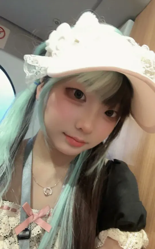 @屁屁大王@vourx61558134【520门槛+私拍合集】【127V+151P 2.8G/PK】-欲泽社 - 全网每日精品资源