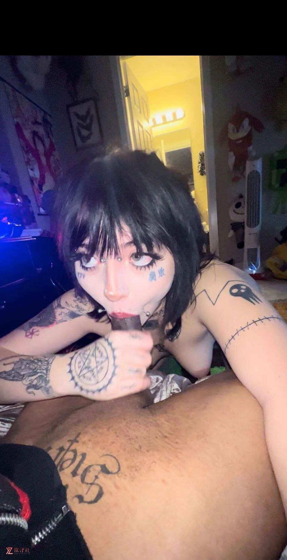 图片[2]-【OnlyFans】哥特纹身肥臀女孩【triplex_celeste】合集【104V+46P 5.9G】【PK】 • 欲泽社 - 全网每日精品资源-欲泽社 - 全网每日精品资源