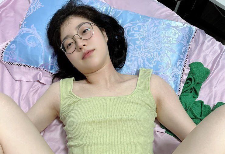 【推特】超火极品白虎巨乳肥臀人妻【秦嘉倪】流出合集【20V+104P 725.8M/PK】-欲泽社 - 全网每日精品资源