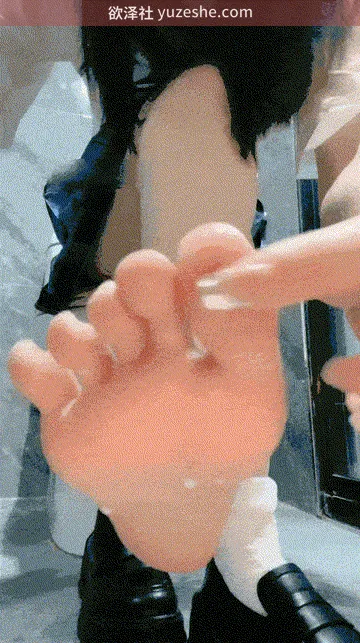 图片[2]-温柔妈妈型女王【暖狐】嫩足榨精合集直播合集【32V 15.3G/PikPak】 • 欲泽社 - 全网每日精品资源-欲泽社 - 全网每日精品资源